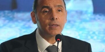 الدكتور إسلام عزام رئيس البورصة المصرية