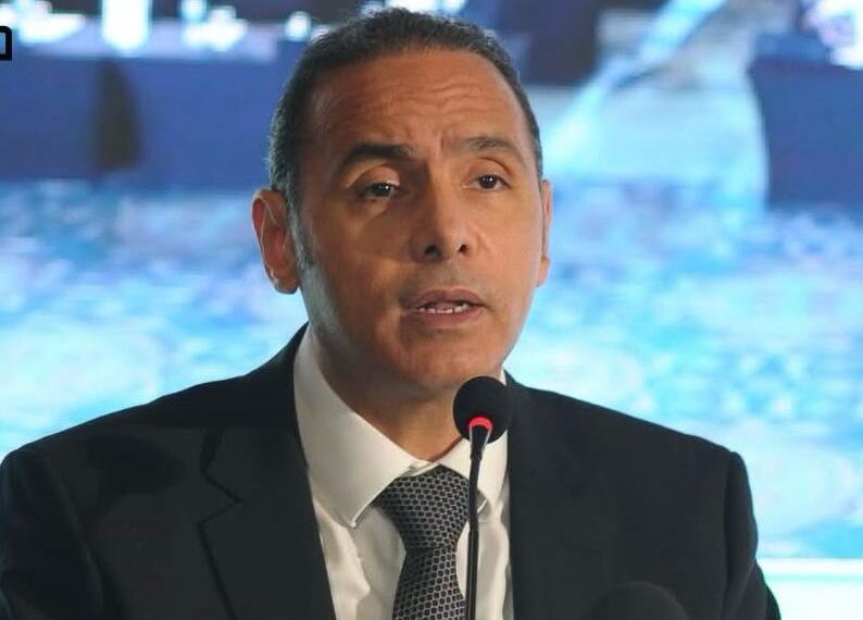 الدكتور إسلام عزام رئيس البورصة المصرية