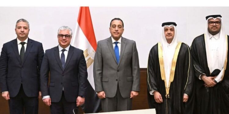 تنفيذ مشروع لإنتاج وقود الطائرات بمنطقة السخنة بتكلفة استثمارية 200 مليون دولار