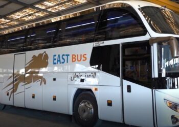 أحد الباصات الجديدة المنضمة لأسطول نقل الركاب بالشركة القابضة للنقل البحرى والبرى