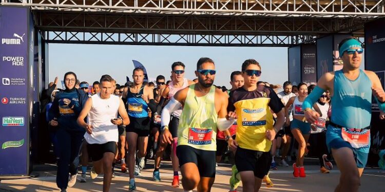 «الخطوط الجوية التركية» تشارك في ماراثون مراكز بالأهرامات