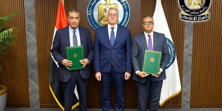 توقيع اتفاقية بين «المصرية العامة للبترول» و«Terra Petroleum»
