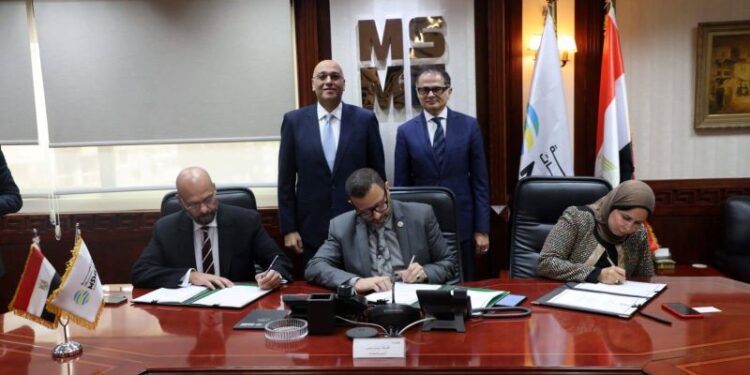 توقيع عقدين بين جهاز تنمية المشروعات وشركة كاتليست