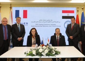 توقيع ٦ اتفاقيات مختلفة بين تاليس والشركة العربية العالمية للبصريات
