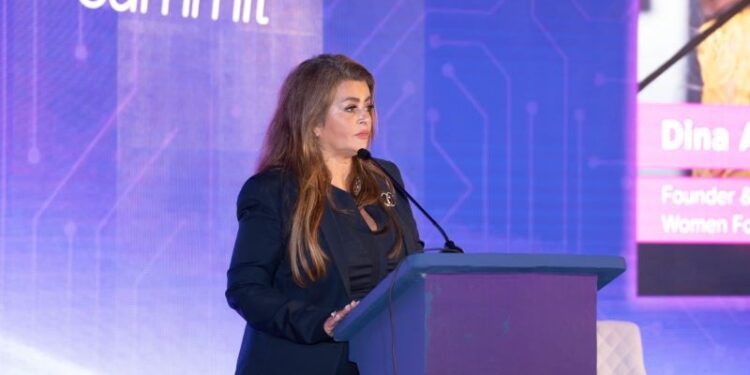 دينا عبدالفتاح