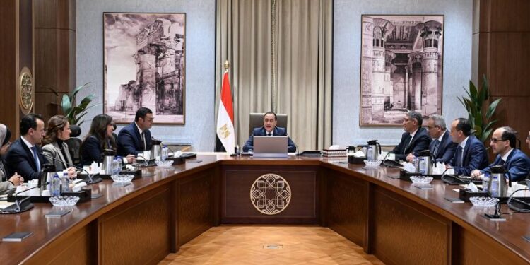 رئيس الوزراء يستعرض مستجدات مشروع إعادة إحياء منطقة نزلة السمان كمقصد سياحي