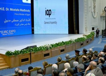 رئيس الوزراء يشارك نيابة عن الرئيس في الجمعيـة العامة للشراكة بين الأكاديميات