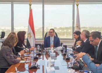 لقاء وزير الاستثمار بوفد اتحاد المستثمرات العرب