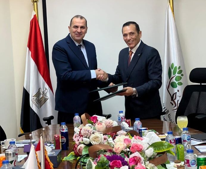 مراسم توقيع العقد بمقر شركة تنمية الريف المصرى الجديد