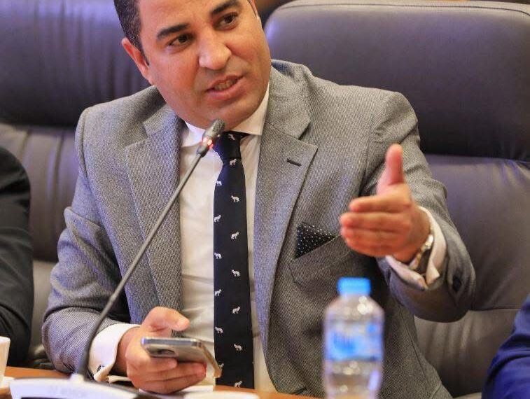 الدكتور مصطفى ثابت