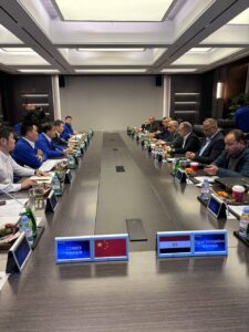 توقيع اتفاقية تعاون استراتيجي لتوطين صناعة بطاريات تخزين الطاقة