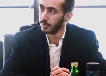 الأمير سلطان بن منصور آل سعود يترأس زيارة رسمية إلى المقر الرئيسي لشركة «إنفينيكس»