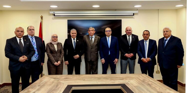 «رئيس البنك الزراعي المصري»: 36 مليار جنيه حجم تمويل الإنتاج النباتي للمحاصيل الزراعية التي يحصل عليها صغار المزارعين
