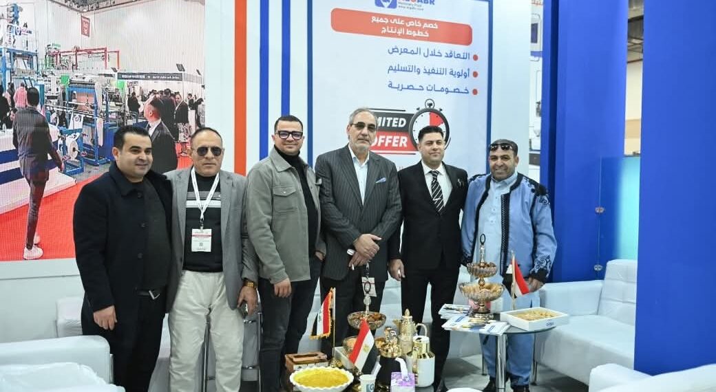 بالصور..إقبال عربي وأجنبي غير مسبوق على جناح شركة الجبر في بلاستيك مصر 2026