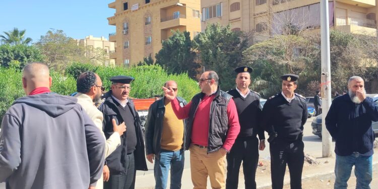 لا تهاون مع المخالفين.. رئيس جهاز ٦أكتوبر يقود حملة «لإعادة الشئ لأصله» بالحي الأول