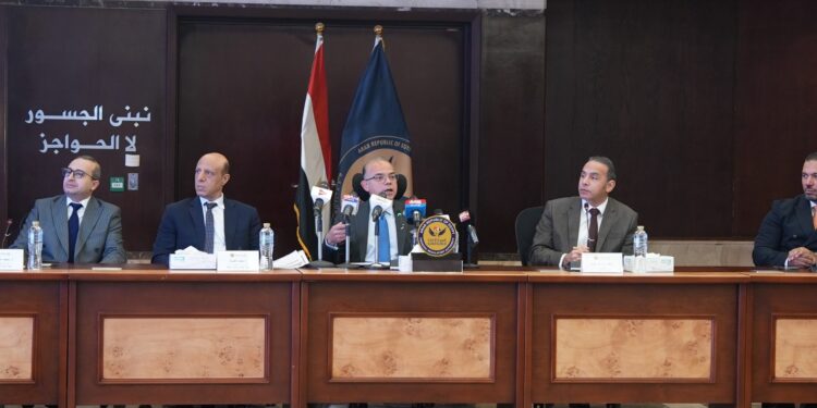 «الرقابة المالية» تمنح «البورصة المصرية» أول رخصة لمزاولة نشاط «بورصات العقود الآجلة على المشتقات المالية» في مصر