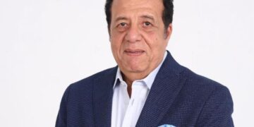 الدكتور عاطف عبد اللطيف