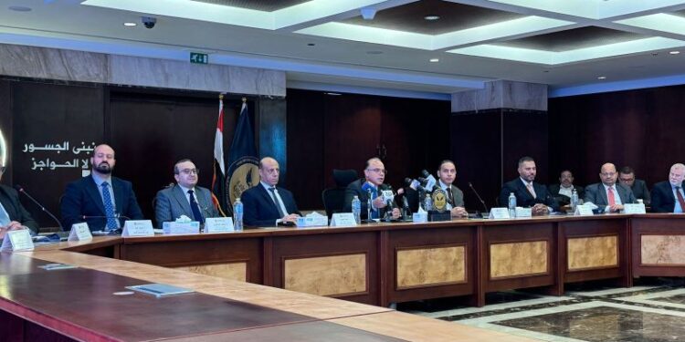 الدكتور محمد فريد يعلن منح البورصة المصرية أول ترخيص لمزاولة نشاط بورصات العقود الاجلة