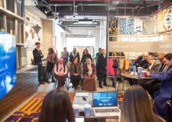 النساجون الشرقيون وجيميناي أفريقيا يدعمان الجيل الجديد من مبتكري صناعة النسيج