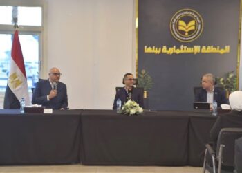 وزير الاستثمار يلتقي مستثمري المنطقة الاستثمارية بمدينة بنها 