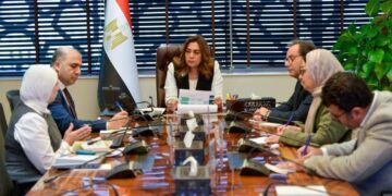 وضع عقوبات رادعة للحد من استخدام الأكياس البلاستيكية