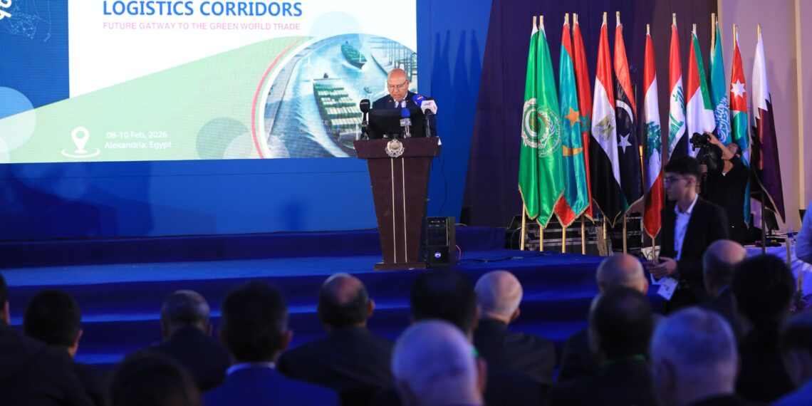 الفريق كامل الوزير: ننفذ خطة شاملة لتطوير صناعة النقل البحرى