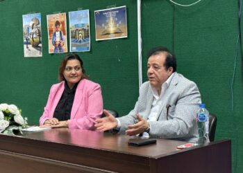 رئيس جمعية مسافرون يوضح دور الإعلام السياحي في تنشيط القطاع بندوة إعلام جامعة 6 أكتوبر