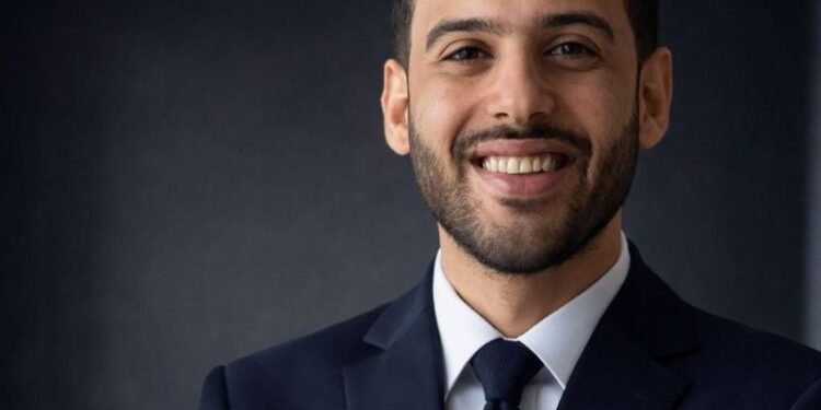 الخبير الاقتصادي باهر عبد العزيز
