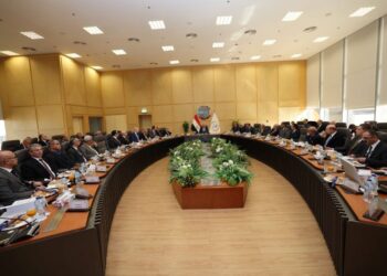 وزير النقل يترأس أعمال الجمعية العامة وغير العادية للشركة القابضة للنقل البحري والبري