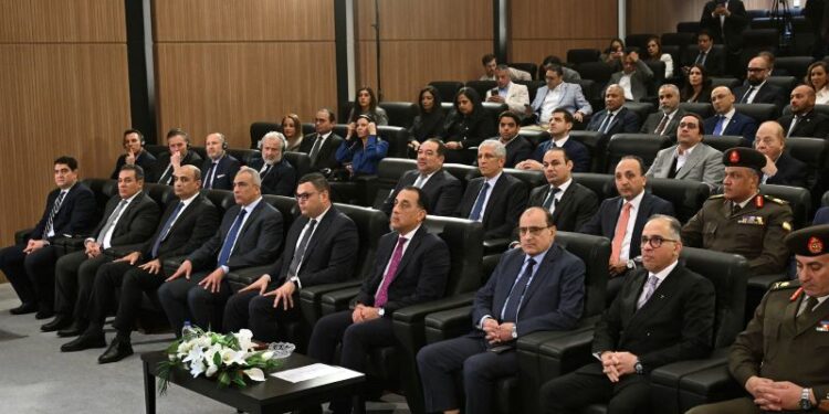 رئيس الوزراء يشهد الإعلان عن إطلاق مشروع أبراج ومارينا المونت جلالة