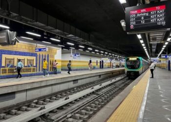 مواعيد التشغيل لخطوط المترو الثلاثة والقطار الكهربائي الخفيف