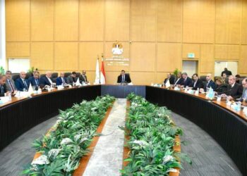 وزير الإسكان يتابع الموقف التنفيذي لمشروعات «حياة كريمة»