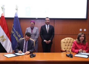 وزير الاتصالات يشهد توقيع مذكرة التفاهم