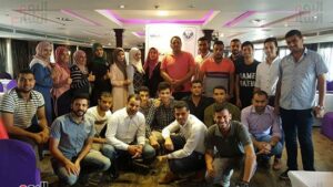 كيف تساعد المبادرات الشبابية في تخفيف الضغوط الاقتصادية؟