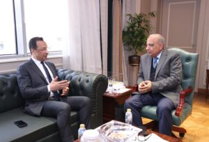 وزيرا الكهرباء والاتصالات يبحثان آليات دعم وتطوير وجذب الاستثمارات في صناعة مراكز البيانات