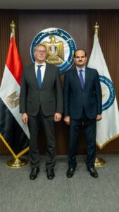 وزير البترول والثروة المعدنية خلال الجمعية العامة للشركة المصرية القابضة للغازات الطبيعية