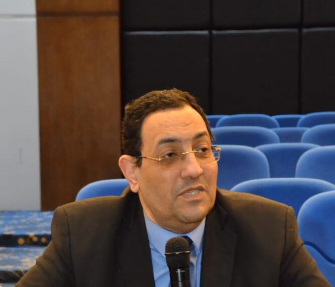 د. مصطفى رشيد الخبير الاقتصادى البحرى