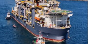 «فالاريس دي إس 12» تصل إلى مصر إيذانًا بانطلاق حفر 4 آبار غاز جديدة بالبحر المتوسط