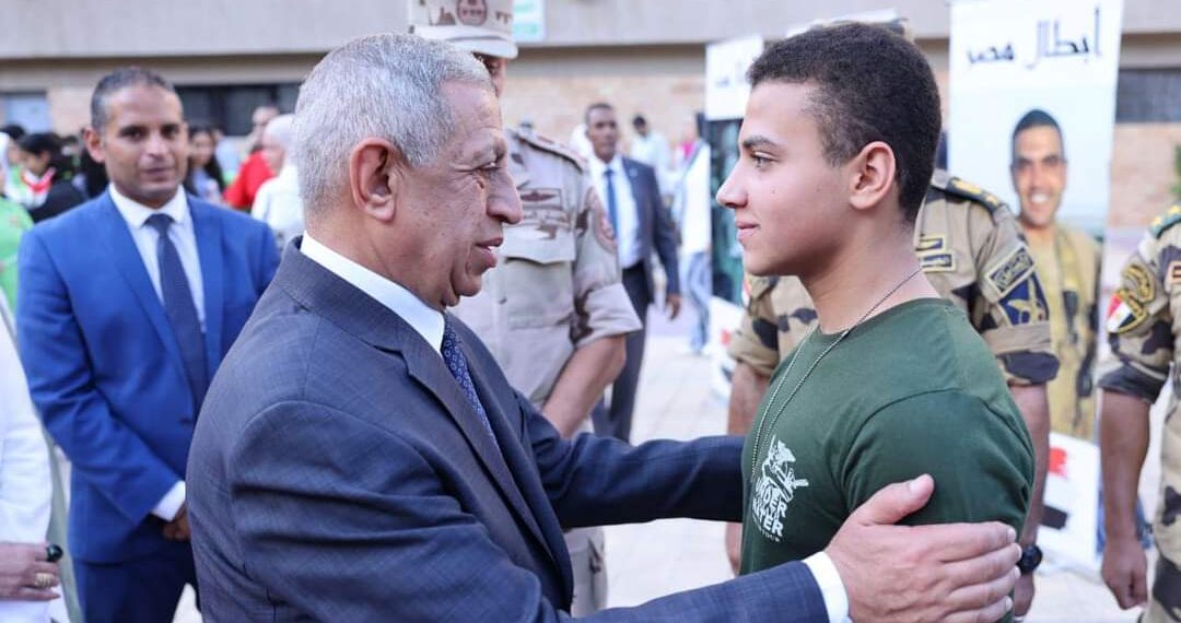 من «ابن البطل» إلى «قصة نجاح» : كيف احتضنت «الأكاديمية العربية» حلم «حمزة منسي» ؟