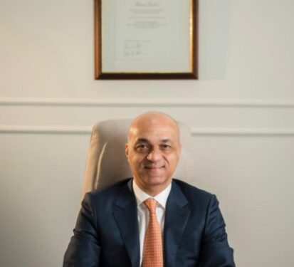 «محمد قنديل» يفوز بجائزة «أفضل رئيس تنفيذي» من مجموعة BMW في منطقة أفريقيا وشرق أوروبا لعام ٢٠٢٥