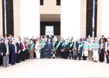 وزير النقل يكرم الأمهات المثاليات في وزارة النقل لعام 2026