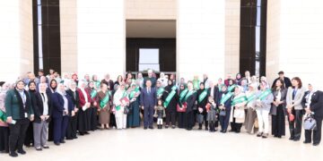 وزير النقل يكرم الأمهات المثاليات في وزارة النقل لعام 2026