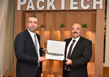 المستثمرون يكرّمون رئيس لجنة الصناعة بالنواب لتفاعله المباشر وتواصله الميداني معهم