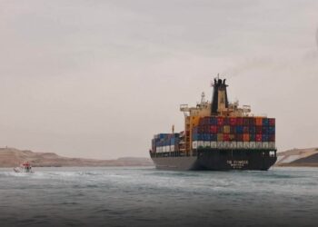 هل تأثرت حركة الملاحة بقناة السويس بسوء الأحوال الجوية