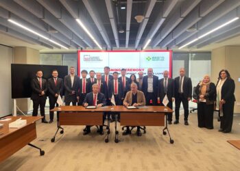 «السويدي للتنمية الصناعية» توقع عقدً ارض صناعي مع «نيوهوب»