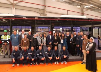 أجاي بانغا يزور مصنع جيوشي