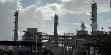 الانتهاء من أعمال الربط الإلكتروني لمنظومة الرصد الذاتي لعدد من المداخن