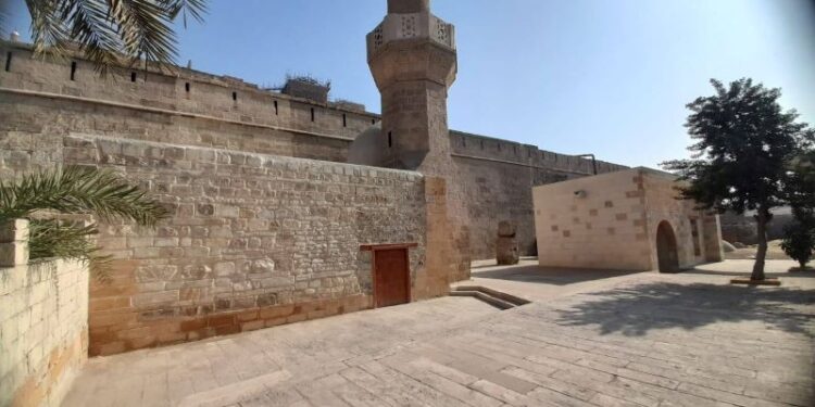 الانتهاء من ترميم إيوان أقطاي