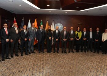 «الرقابة المالية» تُكرّم الدكتور محمد فريد