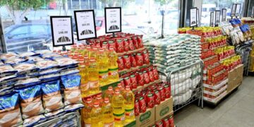 السلع الغذائية والاستهلاكية